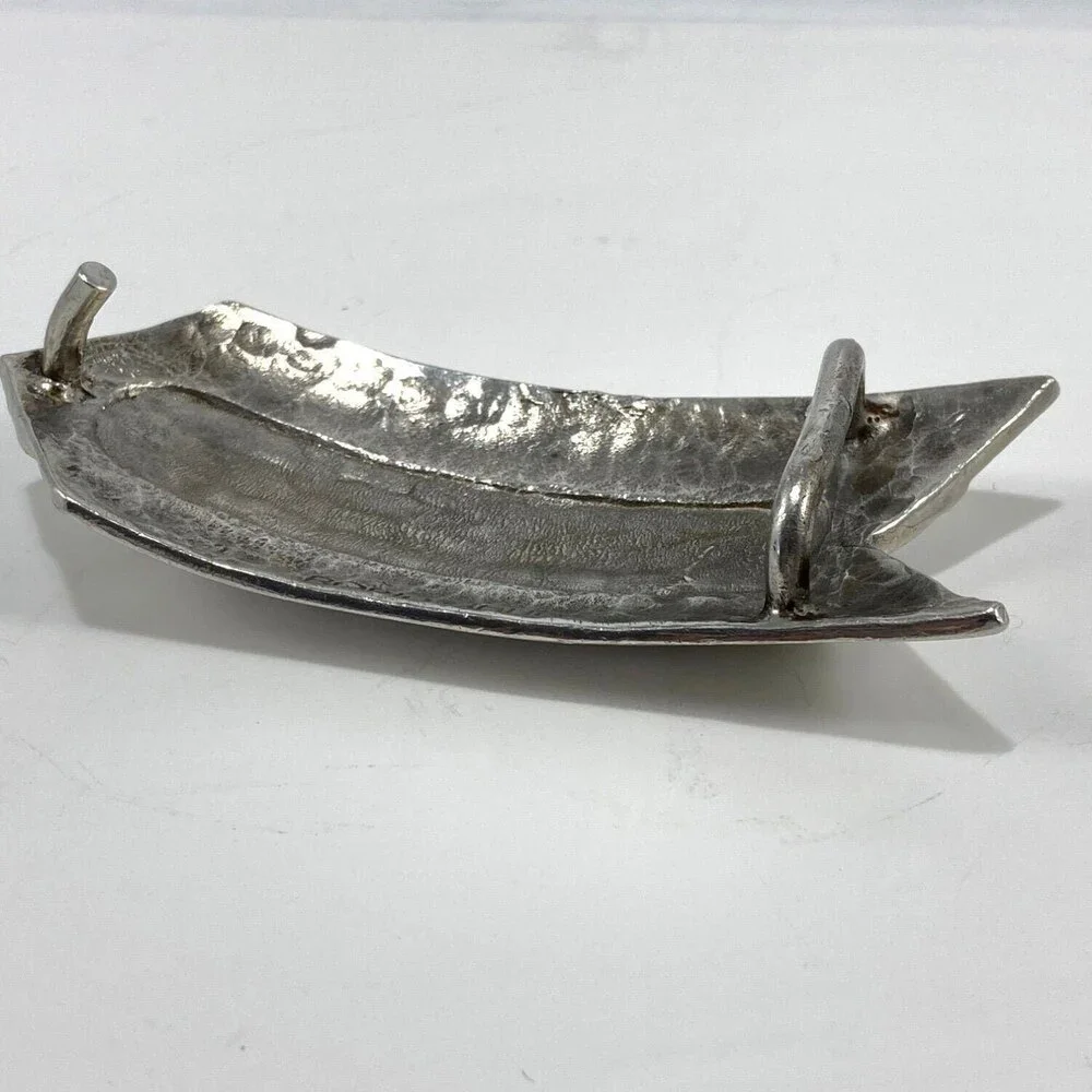 Belt Buckle Women's‎ Stamped Arrow Shape Modern Art-Deco Victorian Robin Kahn